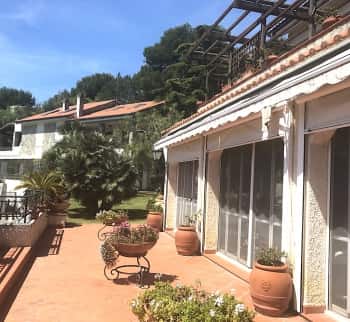 Acheter une villa avec jardin et piscine à Vintimille, Ligurie