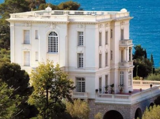 Villas et maisons de célébrités en Italie France