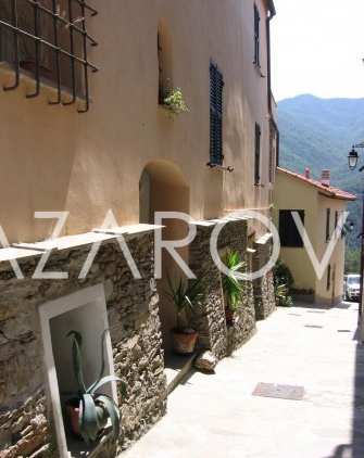 Acheter une propriété dans la ville de Ranzo, Ligurie, Italie